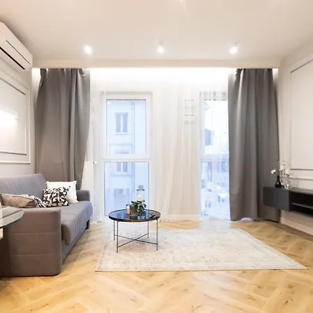 Targowa Bright By Sofija *